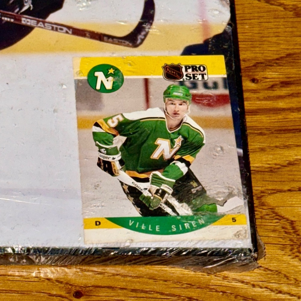 NHL Wooden Picture And Card Ville Siren 8x10 - Picture 2 of 3